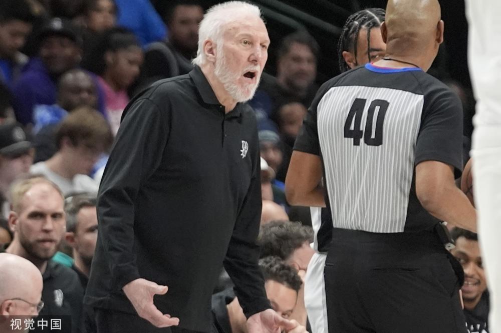 现在他们出 现在他们出